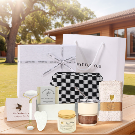 Luxe Zelfzorg Cadeaubox Neutraal – Wellness Giftset met Geurkaars, Oatmeal Zeep, Jade Roller & Thermobeker