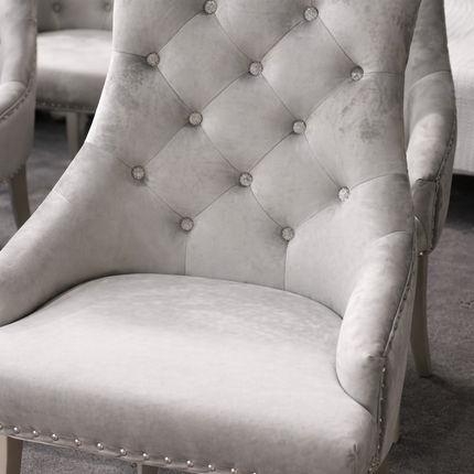 Luxe Velvet Eetkamerstoel Grijs – Gecapitonneerd Design